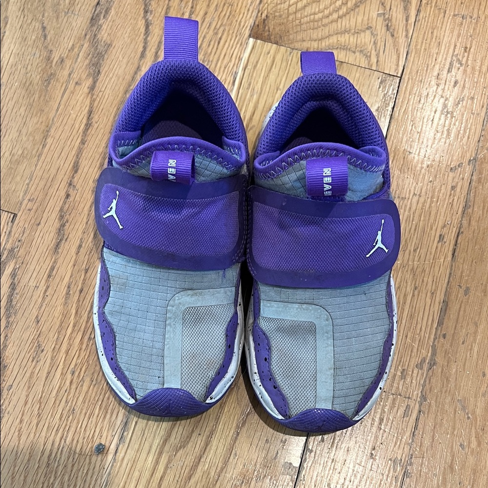 Jordan Kids Sneakers in Purple and Gray